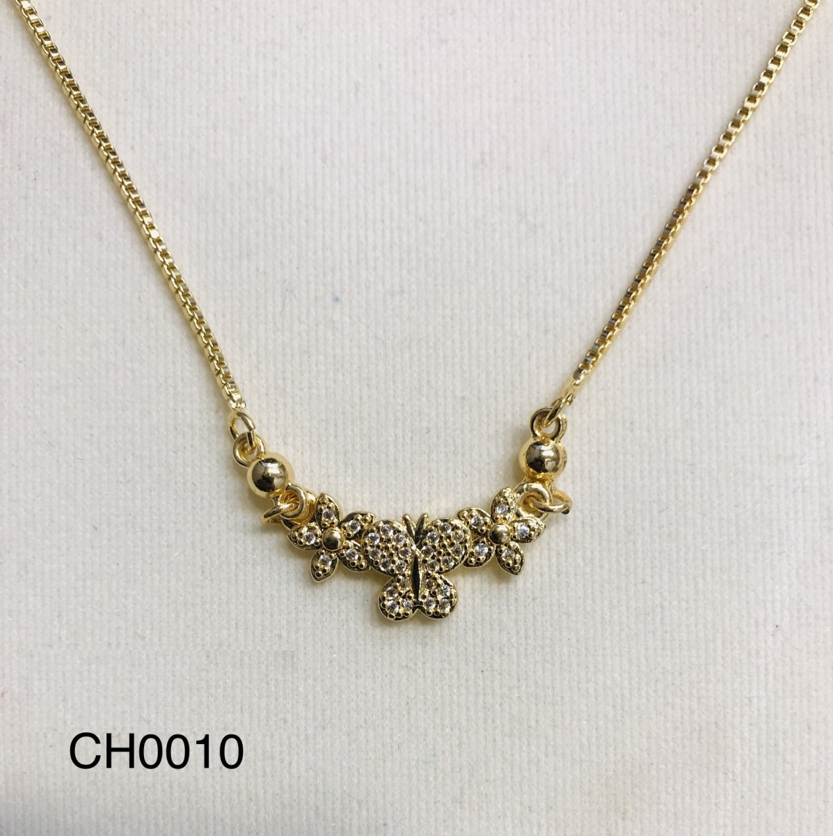 /2022/12/chains-ch-0010-butterfly-with-flowers-image1.jpeg