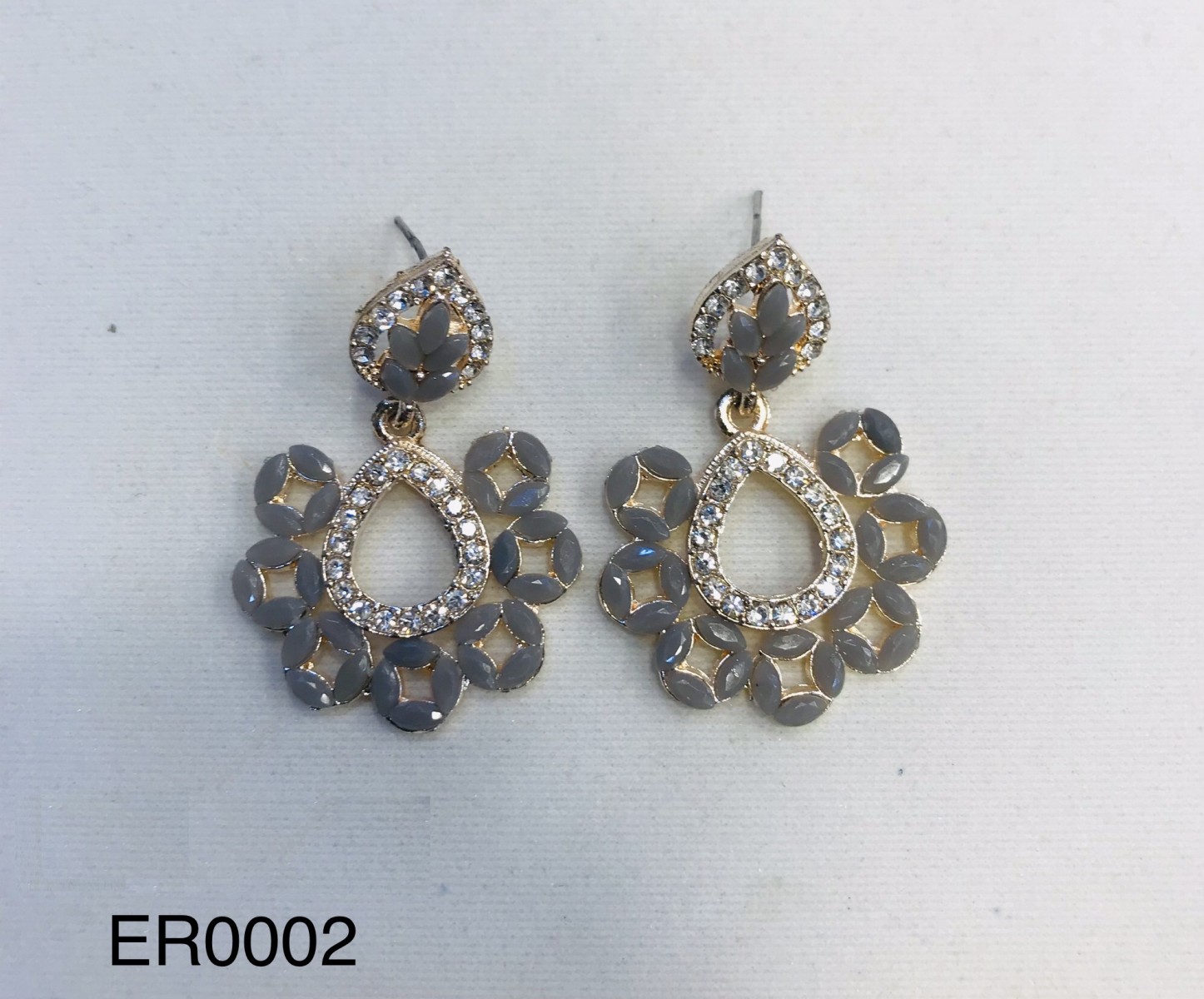 /2022/12/earing-er-0002-grey-image1.jpeg