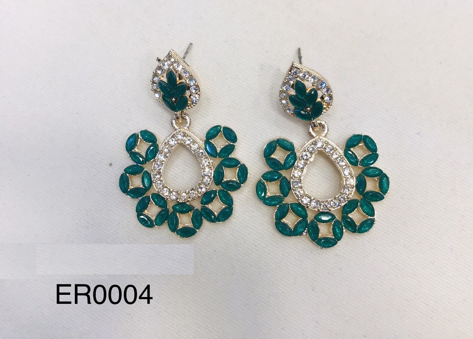 /2022/12/earing-er-0004-sea-green-image1.jpeg