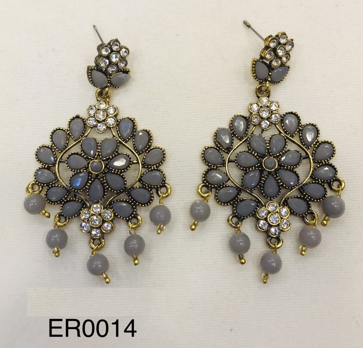 /2022/12/earing-er-0014-grey-gems-image1.jpeg